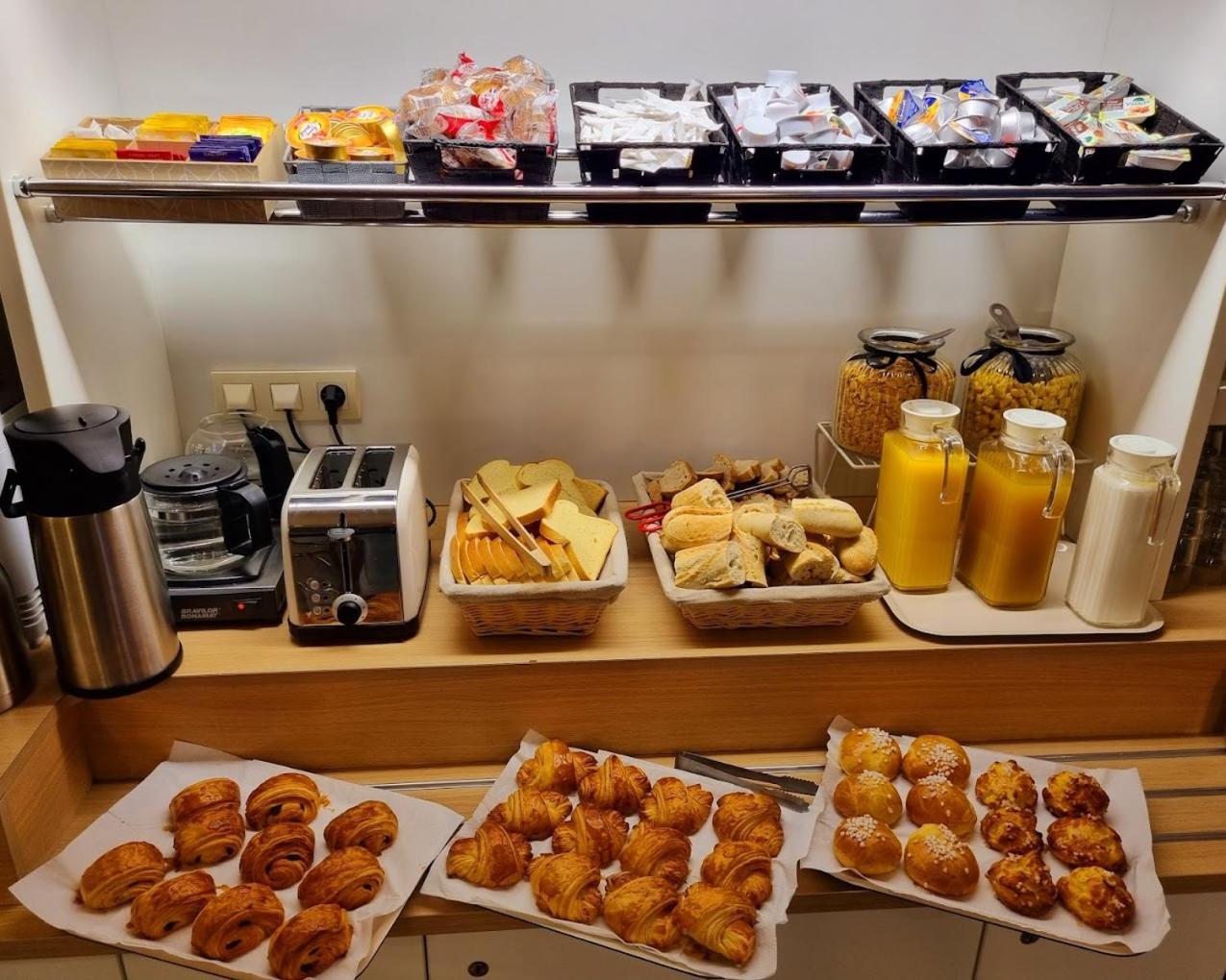 Enzo Hotel 1Er Prix 쿠즈 외부 사진